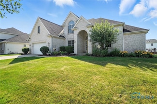 9011 Bear Creek Dr, Sylvania, OH 43560