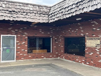 152 American Dr, North Adams, MA 01247