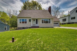 8 Pebble Hill Rd S, Syracuse, NY 13214