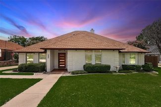 7333 Red Oak St, North Richland Hills, TX 76182