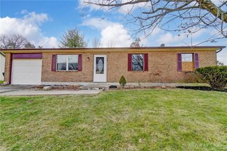 209 Iroquois Dr, Lebanon, OH 45036