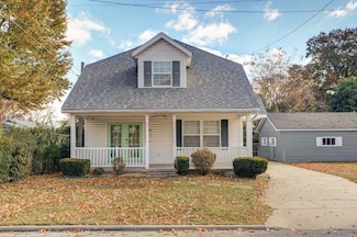 1946 S Kentwood Ave, Springfield, MO 65804