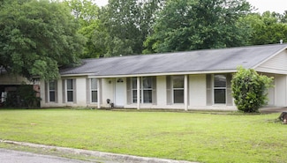 100 Elizabeth St, Prescott, AR 71857