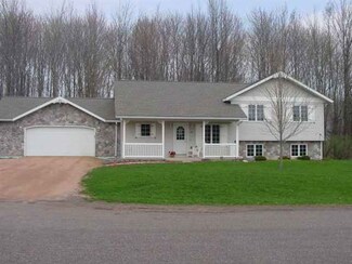 204 Porcupine Ln, Abbotsford, WI 54405