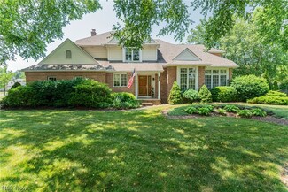207 Ashland Ave, Elyria, OH 44035