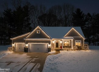 16396 Shadow Ln, Linden, MI 48451