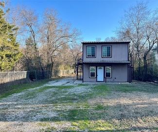 9613 Silvey St, Quinlan, TX 75474