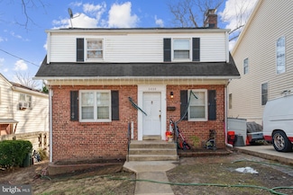 2425 N Utah St, Arlington, VA 22207