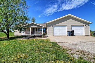 13930 State Route Dd, Savannah, MO 64485