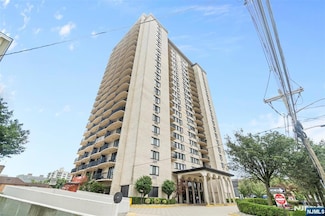 1590 Anderson Ave Unit 6C, Fort Lee, NJ 07024