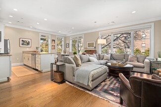 20 Englewood Ave Unit 306, Brookline, MA 02445