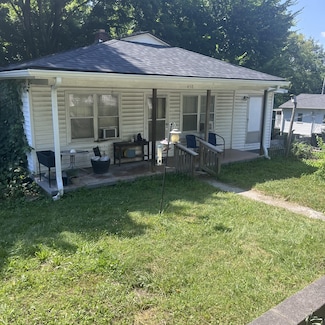 430 Shelby St, Clarksville, TN 37042