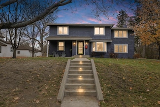 1334 3rd Ave, Anoka, MN 55303