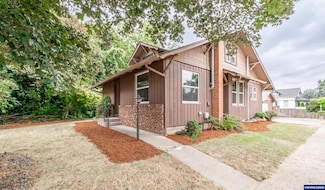 708 Hiatt St, Lebanon, OR 97355