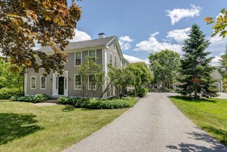 199 Middle Rd, Falmouth, ME 04105