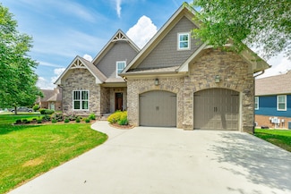 12733 Blakeslee Dr, Soddy Daisy, TN 37379