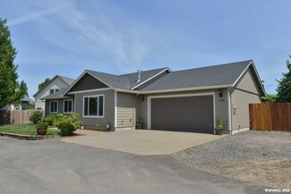 554 Taylor St, Mount Angel, OR 97362