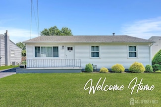 22 Berkshire St, Avenel, NJ 07001