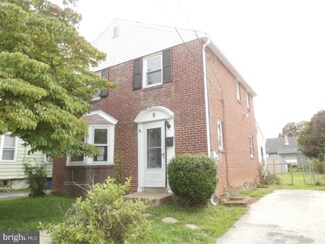 9 W Roland Rd, Brookhaven, PA 19015