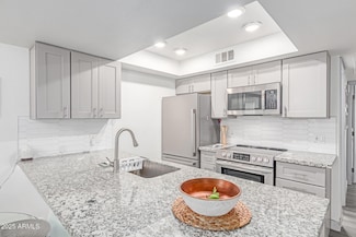8802 N 8th St Unit 102, Phoenix, AZ 85020