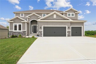 10303 N Winchester Ave, Kansas City, MO 64156