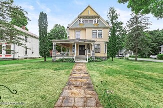 16 E Main St, Cambridge, NY 12816