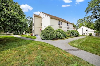 13 Cromwell Place Unit A, Mohegan Lake, NY 10547