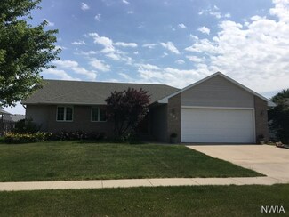 412 Bennington Dr, Sergeant Bluff, IA 51054