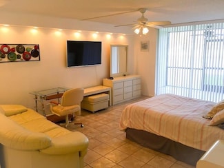 3750 Inverrary Dr Unit 1R, Lauderhill, FL 33319