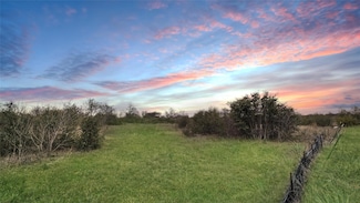 8400 Shore View Dr, White Settlement, TX 76108
