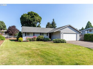12285 Blue Ridge Dr, Oregon City, OR 97045