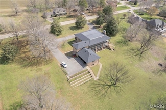 305 Ridge Dr, Sikeston, MO 63801