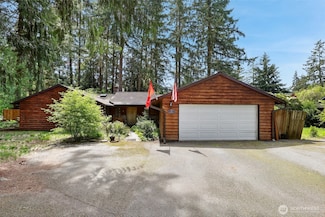 6221 Neylon Dr SW, Olympia, WA 98512