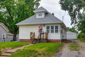 816 Boyd St, Des Moines, IA 50316