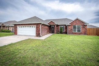 1206 1st St, Elgin, OK 73538