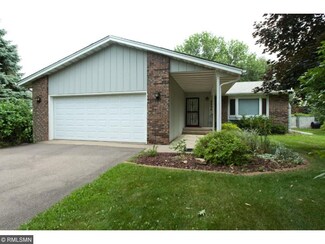 4896 Kent Dr, Saint Paul, MN 55126
