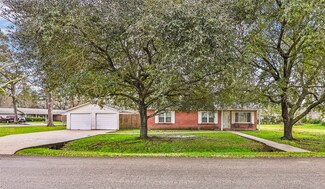 842 Fall Creek Dr, Huffman, TX 77336