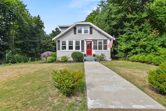 60 Plain St, West Bridgewater, MA 02379