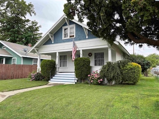 306 Avenue G, Grandview, WA 98930