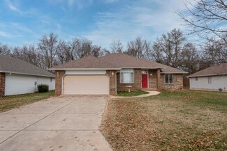 5127 S Aspen Dr, Battlefield, MO 65619
