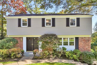 209 Grandview Dr S, Pittsburgh, PA 15215