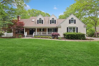 15 Shelter Harbor Ct, Wading River, NY 11792