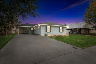 2817 Green Acres Rd, Metairie, LA 70003