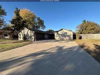 2041 Buggy Whip Ln, Enid, OK 73703