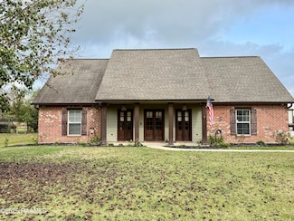 151 Suzanne Dejean Dr, Opelousas, LA 70570