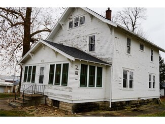 104 N Sycamore Ave, Garrison, IA 52229