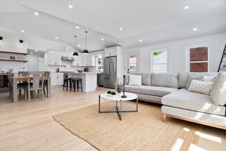 5 Quentin St, Milton, MA 02186