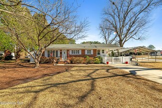 904 Greenfield Heights Blvd, Havelock, NC 28532