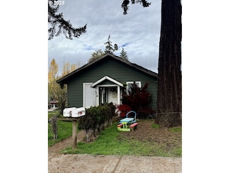 204 SW Water St, Sheridan, OR 97378