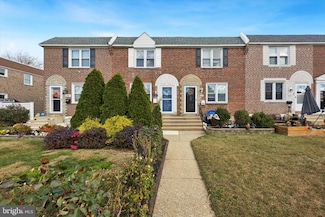 245 Gramercy Dr, Clifton Heights, PA 19018